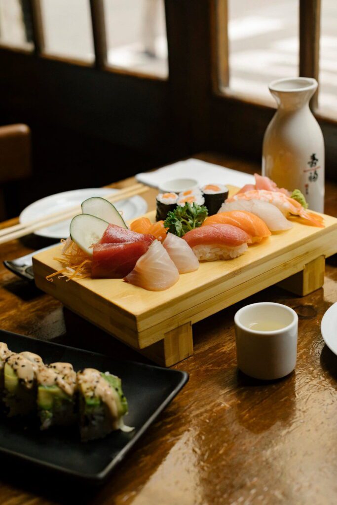 Top 5 Casual Sushi Spots In Barcelona - Kibuka I svg+xml;charset=utf