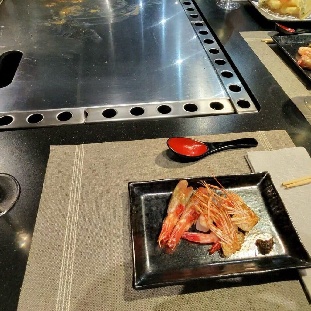 Top 5 Casual Sushi Spots In Barcelona - Takenori Mito Daruma I svg+xml;charset=utf